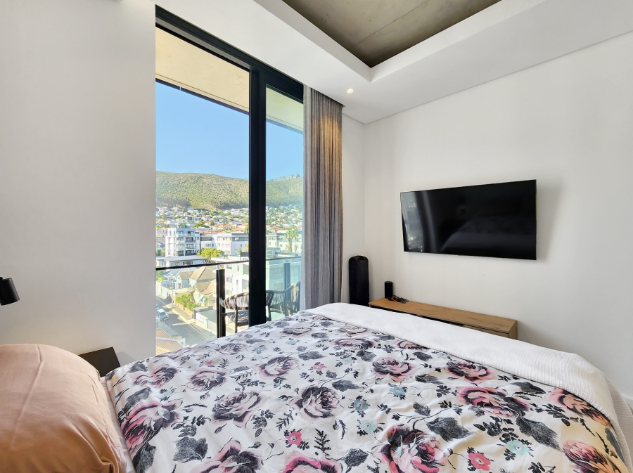 2 Bedroom Property for Sale in Sea Point Western Cape